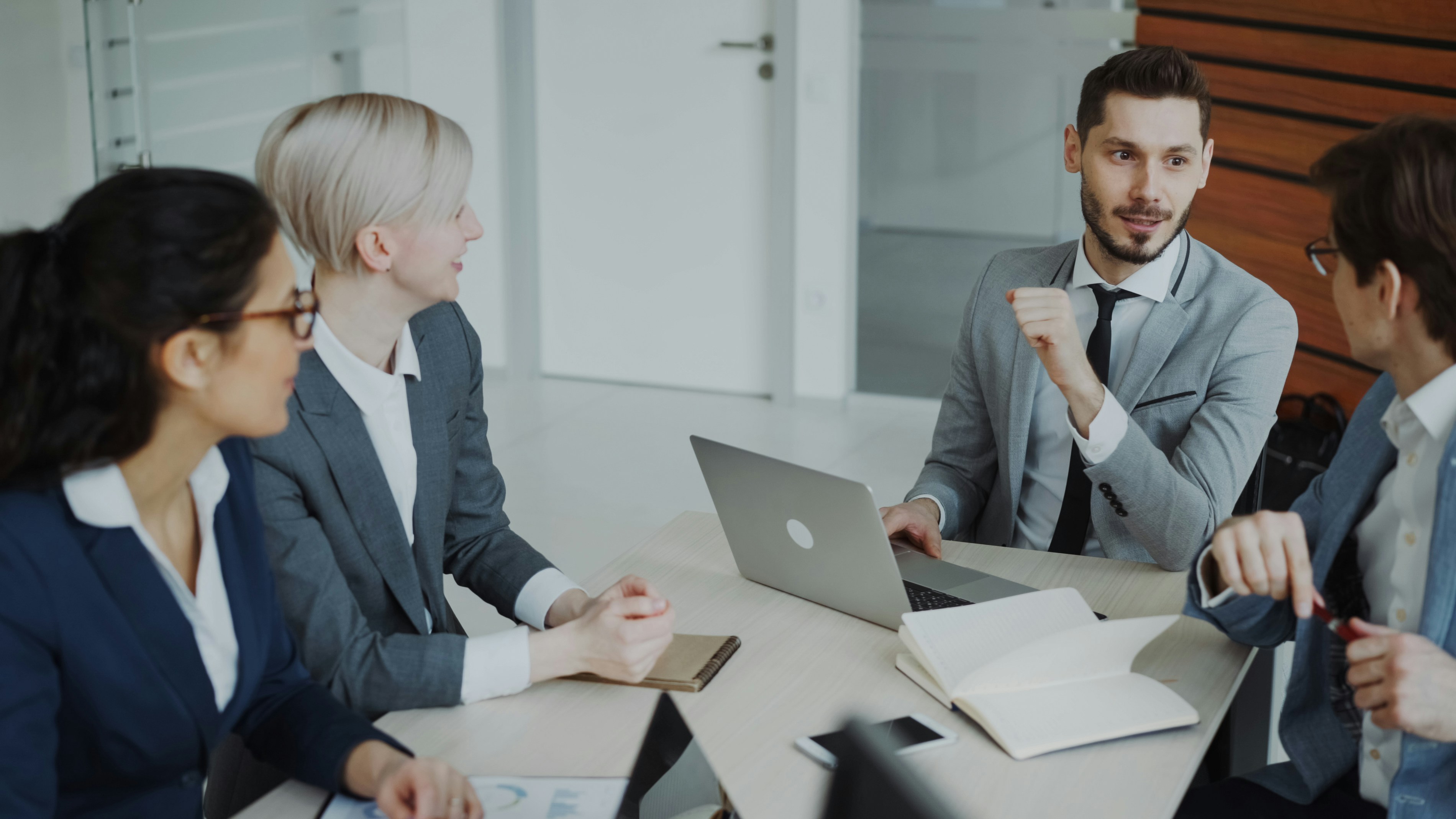 The Ultimate Guide to Starting a Business in 2026: From Idea to Launch